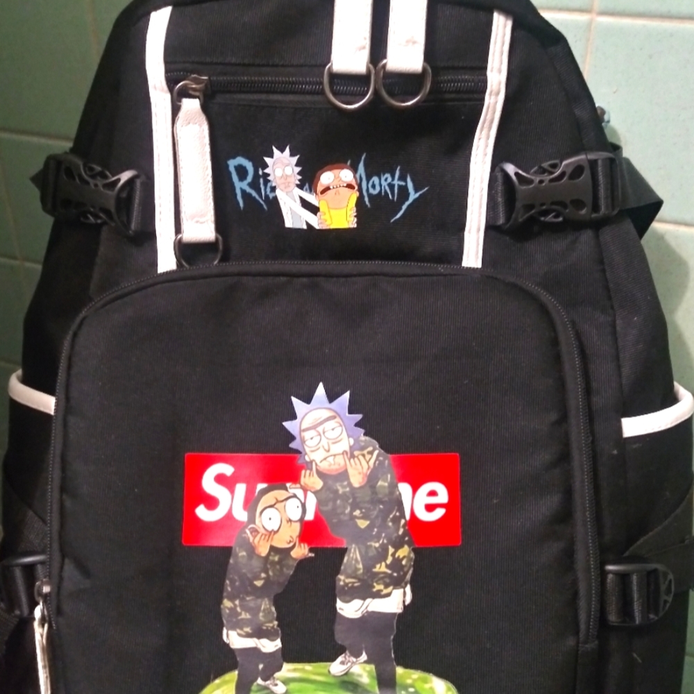 💸💸 price drop 💸💸Rick And Morty 🎒 more pics upon request